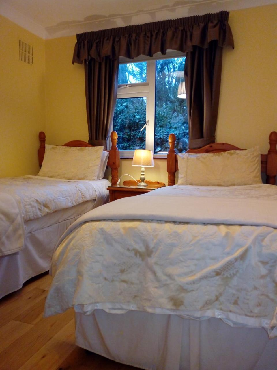 גלוואיי Corrib View Guesthouse H91Rr72 מראה חיצוני תמונה