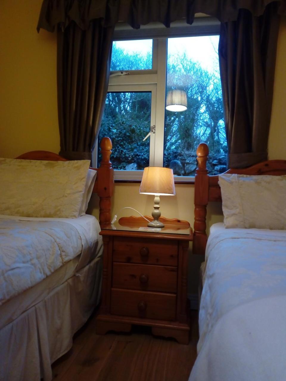 גלוואיי Corrib View Guesthouse H91Rr72 מראה חיצוני תמונה